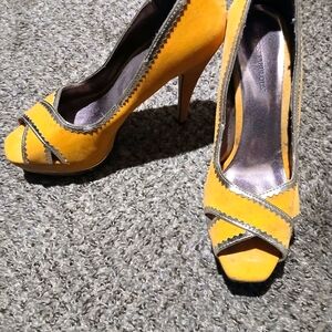 Size 10 Peep Toe Yellow and Silver Heels